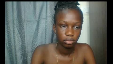 Snapshot of horny_pettie chatting on 11.01.25 Anabel online show from 11.01.25