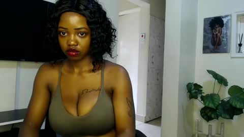 Snapshot of horny_princcess chatting on 01.24.25 horny_princcess online show from 01.24.25