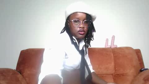 Lucy online show from 12.05.25