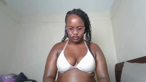 Snapshot of horny_sexxy_babe chatting on 02.19.26 Lucy online show from 02.19.26