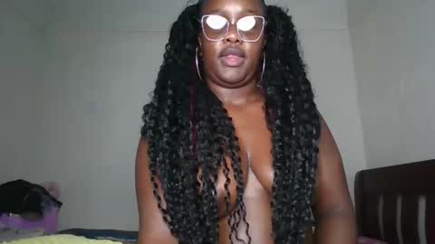 Snapshot of horny_sexxy_babe chatting on 03.01.26 Lucy online show from 03.01.26