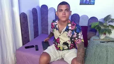 Snapshot of horny_show10 chatting on 03.19.26 horny_show10 online show from 03.19.26