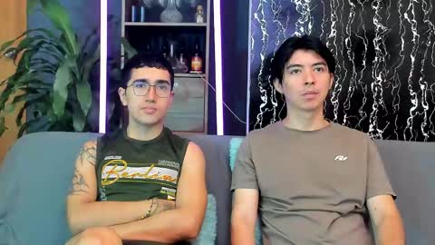 Snapshot of horny_twinks_guys chatting on 05.19.26 Alex and Camilo online show from 05.19.26