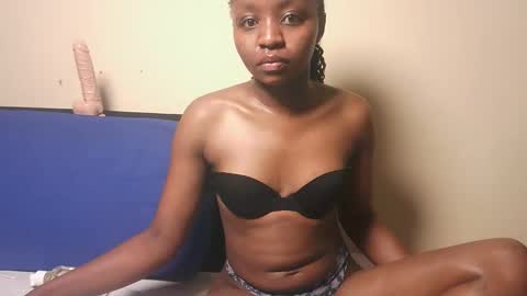 Snapshot of horny_wet_baby chatting on 06.03.26 Bellah online show from 06.03.26