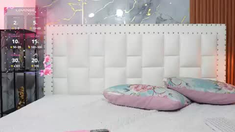 Khloe  online show from 07.12.26