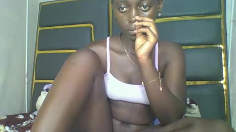 Bella online show from 10.31.25