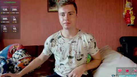 Snapshot of hornyblondieboyy chatting on 10.07.25 Max online show from 10.07.25