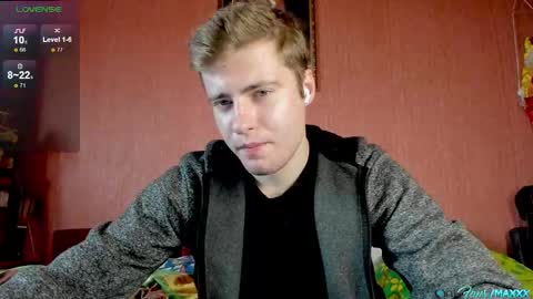 Snapshot of hornyblondieboyy chatting on 10.28.25 Max online show from 10.28.25