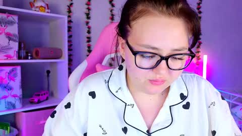 Snapshot of hornycakee chatting on 03.04.25 HornyCakee online show from 03.04.25