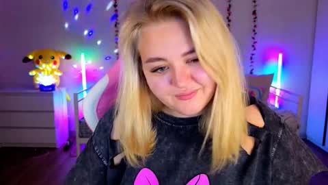 Snapshot of hornycakee chatting on 09.09.25 HornyCakee online show from 09.09.25