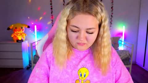 Snapshot of hornycakee chatting on 09.16.25 HornyCakee online show from 09.16.25