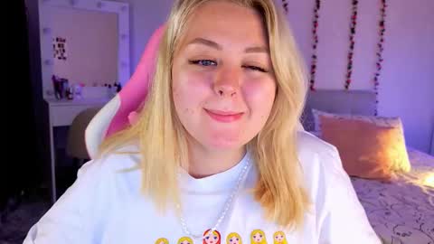 Snapshot of hornycakee chatting on 10.15.25 HornyCakee online show from 10.15.25