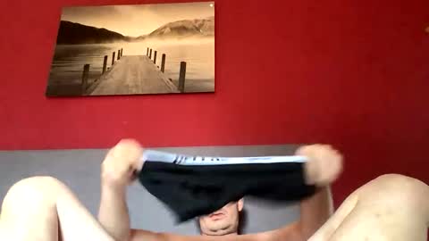 Snapshot of hornyfood112 chatting on 10.22.25 hornyfood112 online show from 10.22.25