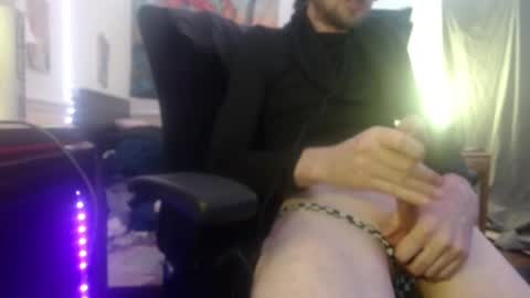 Snapshot of hornyfucktard chatting on 02.10.25 Shea online show from 02.10.25