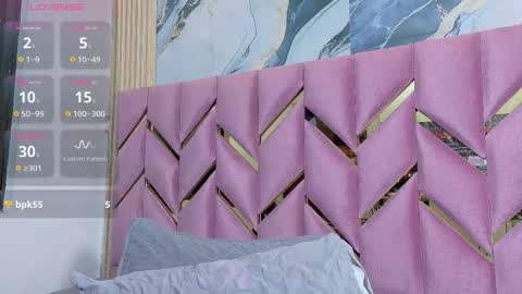 Snapshot of hornyhousekeeper_ chatting on 10.08.25 Valentina online show from 10.08.25