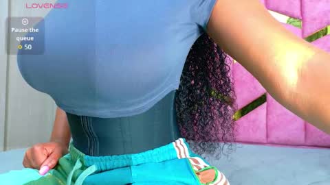 Snapshot of hornyhousekeeper_ chatting on 11.04.25 Valentina online show from 11.04.25