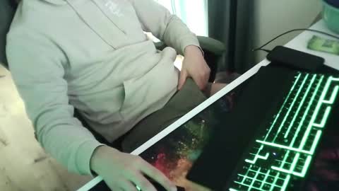 Snapshot of hornyman1998_03 chatting on 03.14.26 hornyman1998_03 online show from 03.14.26