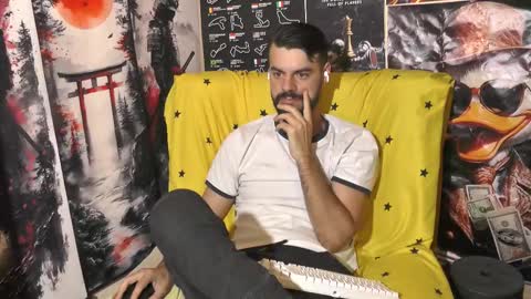 Snapshot of hornymaster93 chatting on 10.01.25 hornymaster online show from 10.01.25