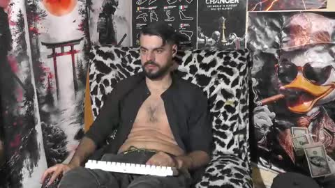 Snapshot of hornymaster93 chatting on 10.28.25 hornymaster online show from 10.28.25