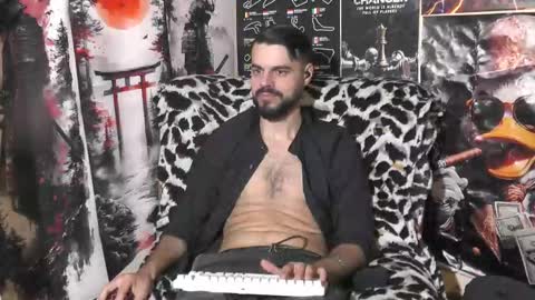 Snapshot of hornymaster93 chatting on 10.29.25 hornymaster online show from 10.29.25