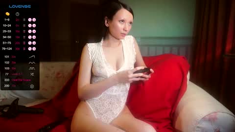 Snapshot of hornymoon666 chatting on 10.11.25 Hornymoon Moona online show from 10.11.25
