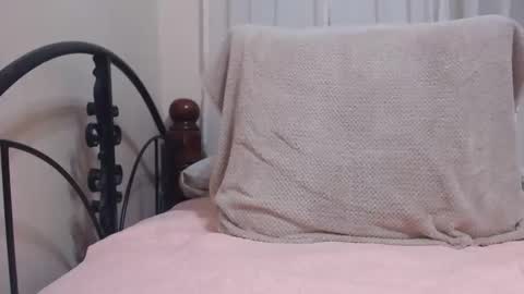 Snapshot of hornypinay69 chatting on 10.04.25 Tyla online show from 10.04.25