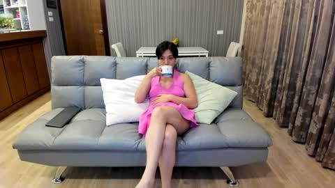 Snapshot of hornypuca chatting on 10.18.25 Puca  Tam online show from 10.18.25