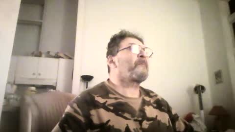 Snapshot of hornysiciliancock712446 chatting on 03.08.25 Peter online show from 03.08.25