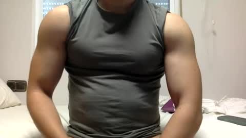 hornyspaniard93 online show from 07.12.26