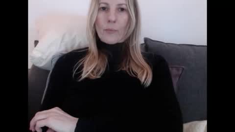 Snapshot of hornyssima chatting on 03.23.26 Hornyssima online show from 03.23.26