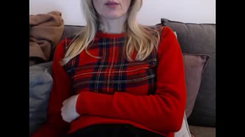 Snapshot of hornyssima chatting on 04.13.26 Hornyssima online show from 04.13.26