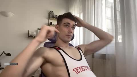 Snapshot of hornytwunk01 chatting on 10.23.25 hornytwunk01 online show from 10.23.25