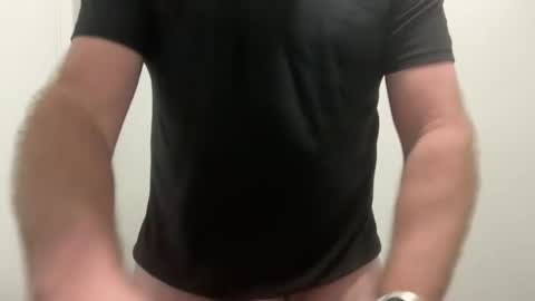 Snapshot of hornyusa13 chatting on 02.20.25 hornyusa13 online show from 02.20.25