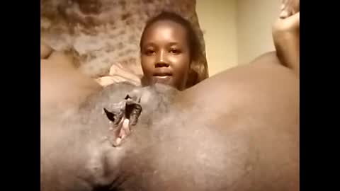 Snapshot of hornyy_cutie chatting on 01.11.25 Its Cora online show from 01.11.25