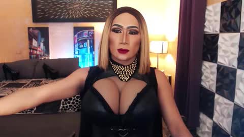 Snapshot of horsecockjessica chatting on 10.16.25 horsecockjessica online show from 10.16.25