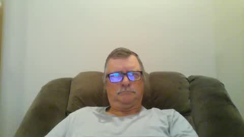 Snapshot of hot4tightholes chatting on 12.19.24 hot4tightholes online show from 12.19.24