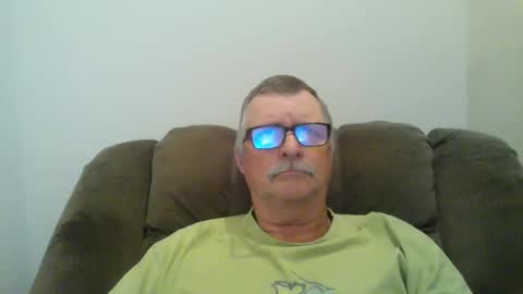 Snapshot of hot4tightholes chatting on 02.26.25 hot4tightholes online show from 02.26.25