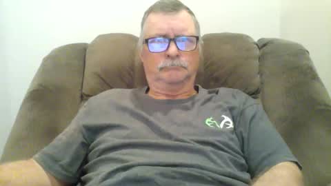 Snapshot of hot4tightholes chatting on 02.27.25 hot4tightholes online show from 02.27.25