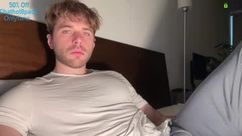 Snapshot of hot8pack01 chatting on 11.17.25 Edward aka Wolf online show from 11.17.25