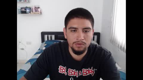 Snapshot of hot__husbands chatting on 02.05.25 hot__husbands online show from 02.05.25