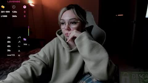 Snapshot of hot_babayaga chatting on 10.14.25 online show from 10.14.25