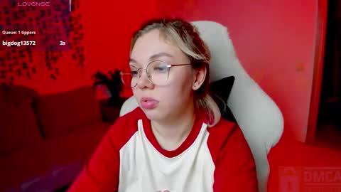 Snapshot of hot_babayaga chatting on 11.07.25 online show from 11.07.25