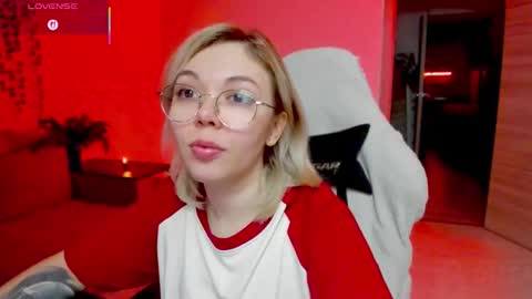 Snapshot of hot_babayaga chatting on 11.09.25 online show from 11.09.25