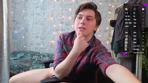 Snapshot of hot_boy_oscar chatting on 02.10.26 Oscar online show from 02.10.26