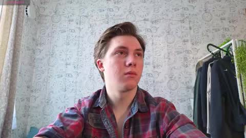 Snapshot of hot_boy_oscar chatting on 02.13.26 Oscar online show from 02.13.26