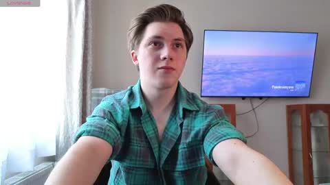 Snapshot of hot_boy_oscar chatting on 04.29.26 Oscar online show from 04.29.26