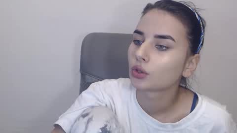 Snapshot of hot_bruny chatting on 10.09.25 Bruny online show from 10.09.25