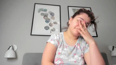 LiluCaroline online show from 01.18.25