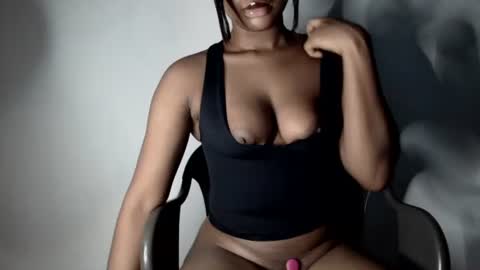 Snapshot of hot_chocoxxxx chatting on 10.23.25 sonia mis choco online show from 10.23.25