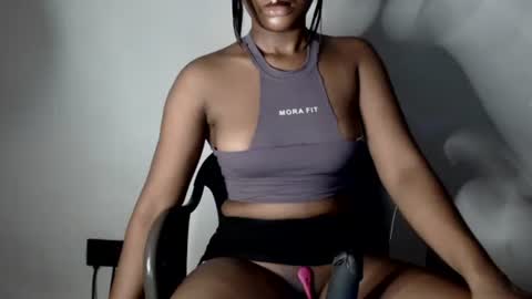 Snapshot of hot_chocoxxxx chatting on 11.04.25 sonia mis choco online show from 11.04.25